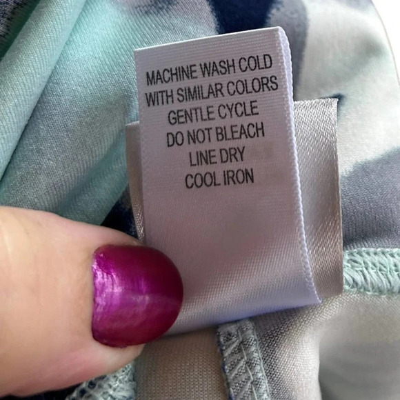 NATORI Women's Ice Petals High Waisted Cropped Leggings Blue/White Size Small - Picture 8 of 8